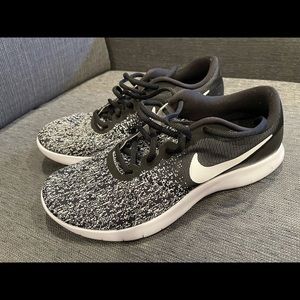 Black and White Nike Flex Contact Shoes